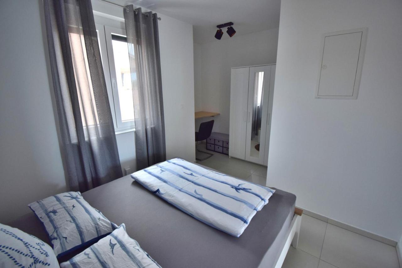 Relax-Krk Apartment Krk Town Exterior photo